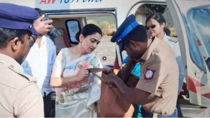 குஷ்பூவின் ஹெலிகாப்டரில் பறக்கும் படை அதிரடி சோதனை - தேர்தல் விதிமுறைகள் தீவிரம்!