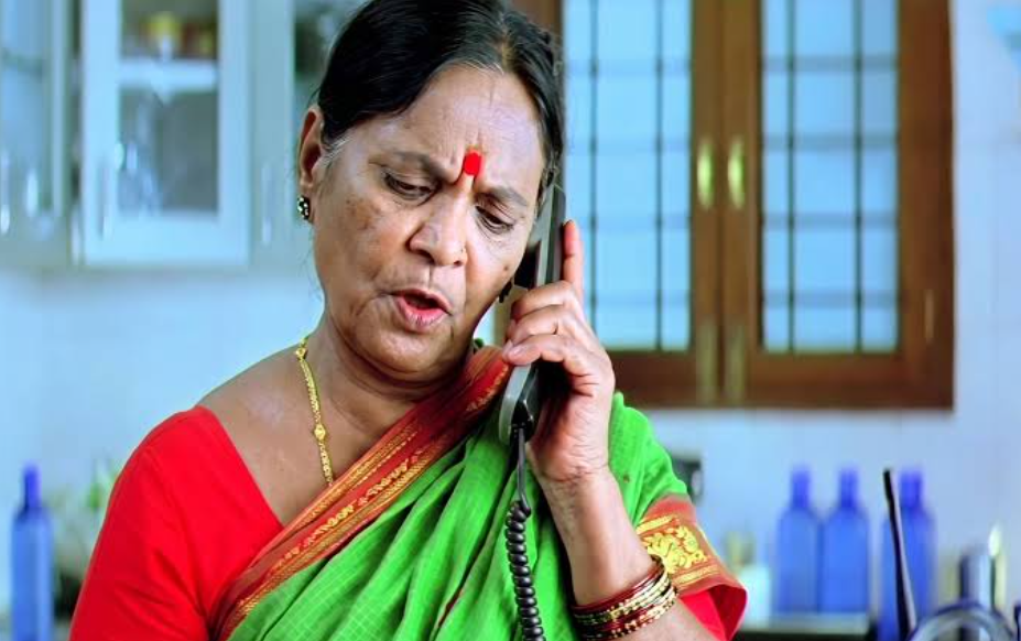 பிரபல தெலுங்கு நடிகை பவாலா சியாமளா காலமானார்... !