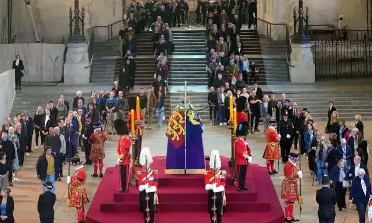 குவியும் தலைவர்கள் !! ராணியின் இறுதிச் சடங்கிற்கு தயாராகும் வெஸ்ட் மின்ஸ்டர் அபே!!