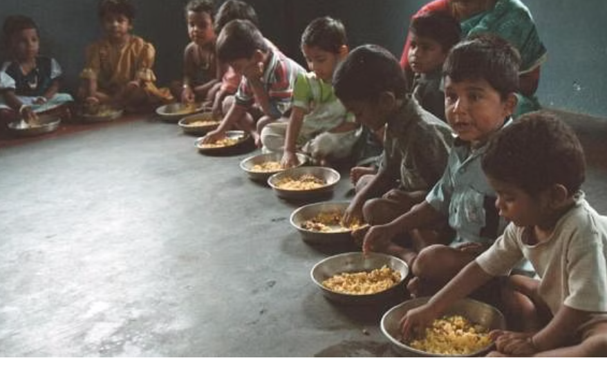 இன்று பள்ளிகளில் சர்க்கரை பொங்கல்!!