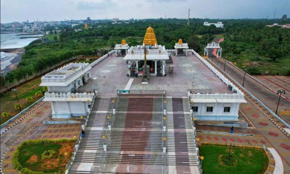 வைகுண்ட ஏகாதசி: டிசம்பர் 30ல் சொர்க்கவாசல் திறப்பு - பெருமாள் கோவில்களில் குவியும் பக்தர்கள்!