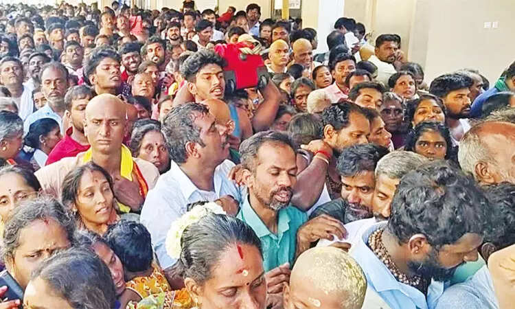 திருச்செந்தூர் பக்தர்கள் திருப்பதி