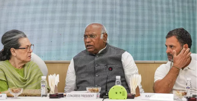 தன்பாலின திருமணத்திற்கு புது சட்டம்... கல்வி கடன் ரத்து... இலவச கல்வி.. கவனம் ஈர்க்கும் காங்கிரஸ் தேர்தல் அறிக்கை!