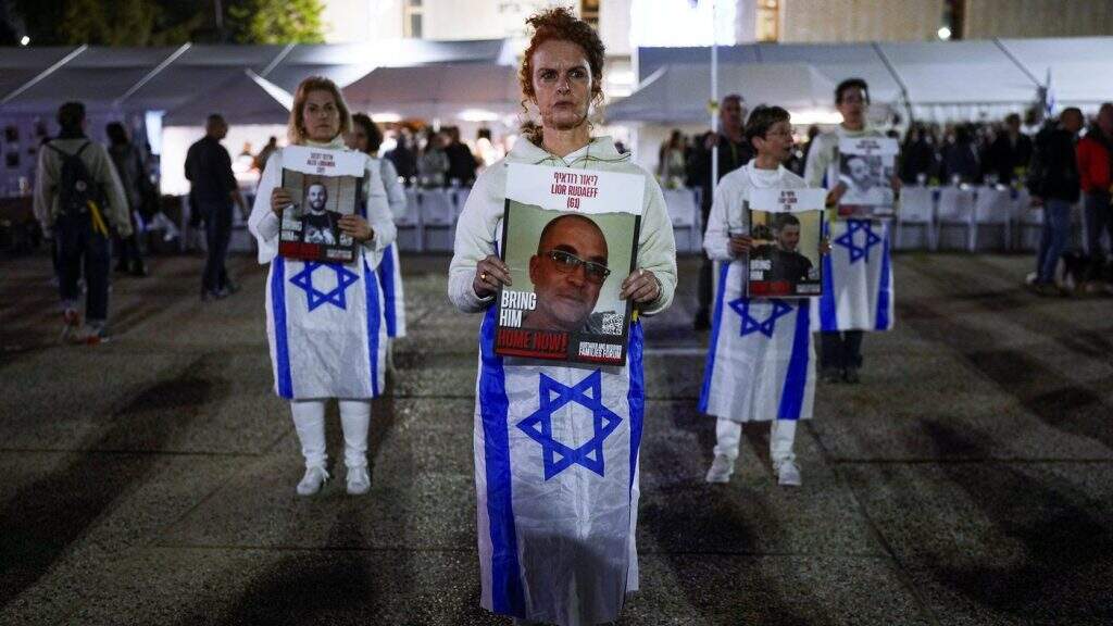 சர்ச்சில் ஜெபம் செய்து கொண்டிருந்தவர்கள் மீது துப்பாக்கிச் சூடு... 15 பேர் பலியான சோகம்!