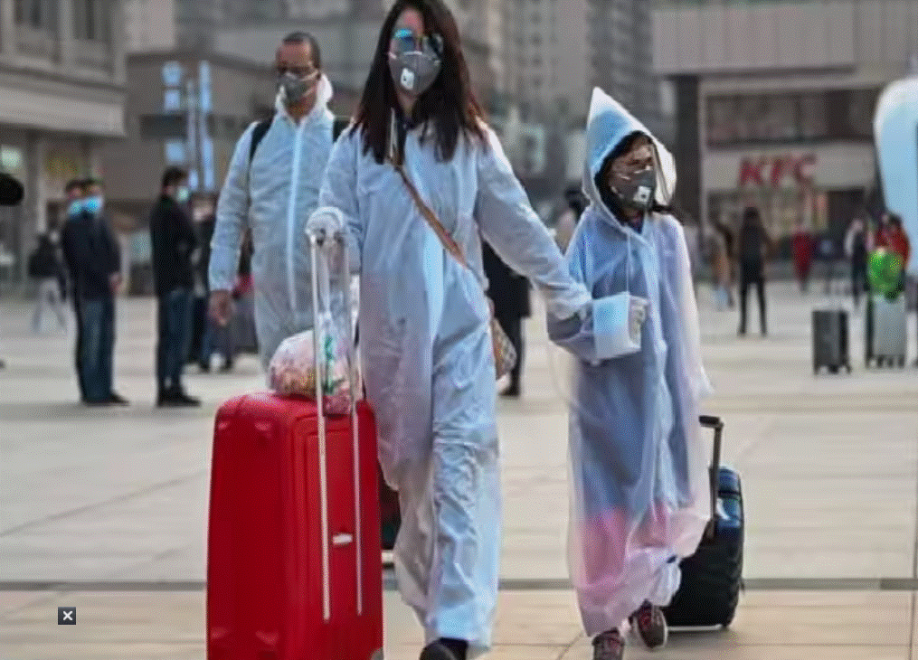 பகீர்!! 3 ஆண்டுகளாக மகனுடன் வீட்டிற்குள் முடங்கிய பெண்!!