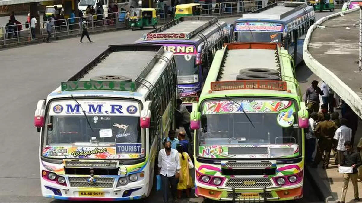 தனியார் ஆம்னி பேருந்து கோயம்பேடு 