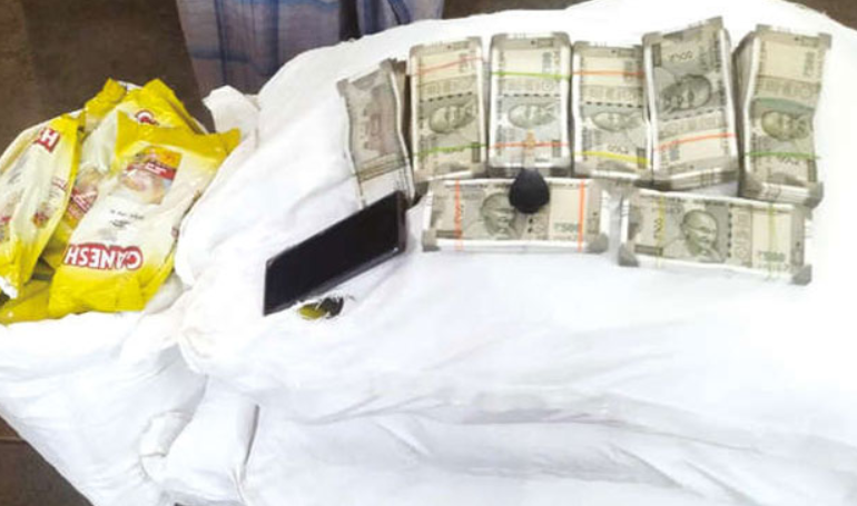 ரூ 3,50,000/- பணத்துடன் குட்காவை கடத்திய இளைஞர்!