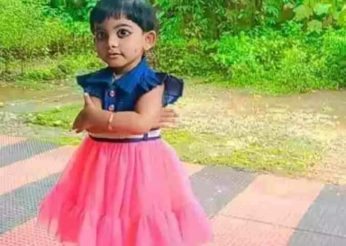 குழந்தையை தாயிடமிருந்து பறித்துச் சென்ற ராட்சதமழைவெள்ளம் !! நெஞ்சை உறைய வைக்கும் சோகம்!!