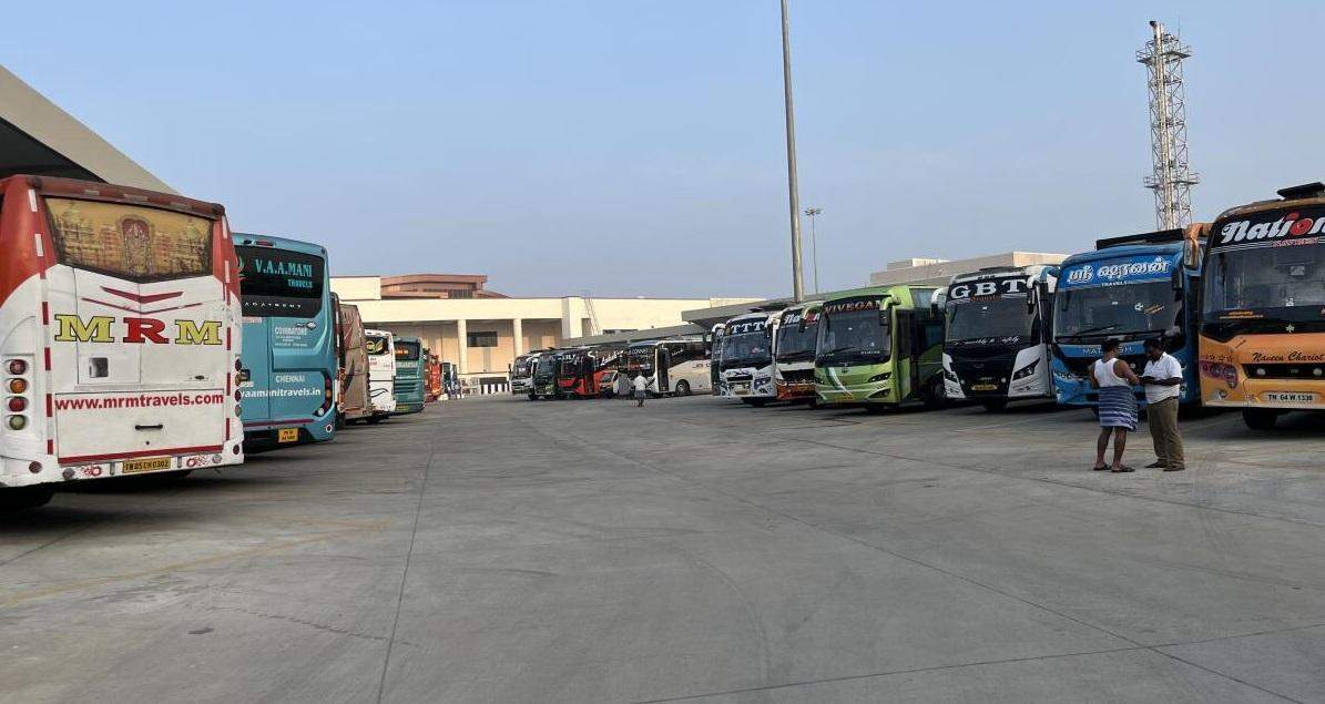 மதுரை டூ சென்னை ஆம்னி பேருந்து கட்டணம் ரூ.6,000... பொதுமக்கள் கடும் அதிர்ச்சி!