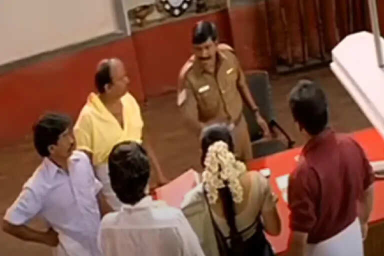 அடக் கொடுமையே!! சினிமா பாணியில் 3 பேரை திருமணம் செய்த பெண்!! கணவன்களுக்குள் கோஷ்டி மோதல்!!