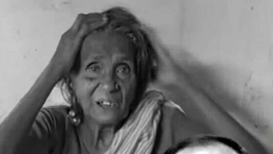 மாரிமுத்துவின் இறுதி ஊர்வலம்... பெருங்குரலெடுத்து கதறியழுத தாய்! மொத்த கிராமும் திரண்டு வந்து அஞ்சலி!