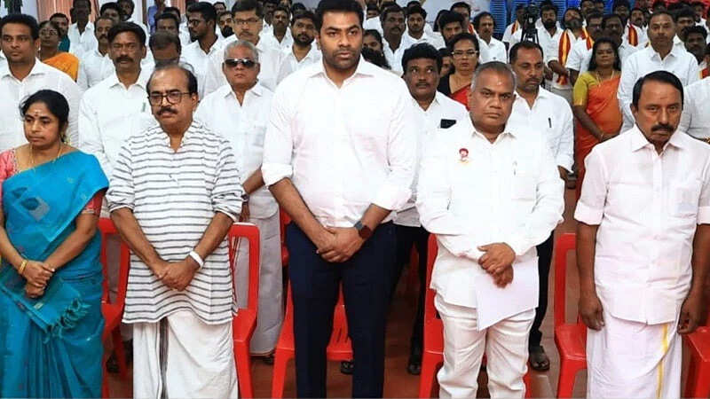 தவெக ஆலோசனைக் கூட்டத்தில் தேர்தல் அறிக்கை, 4 முக்கிய 4 தீர்மானங்கள்!