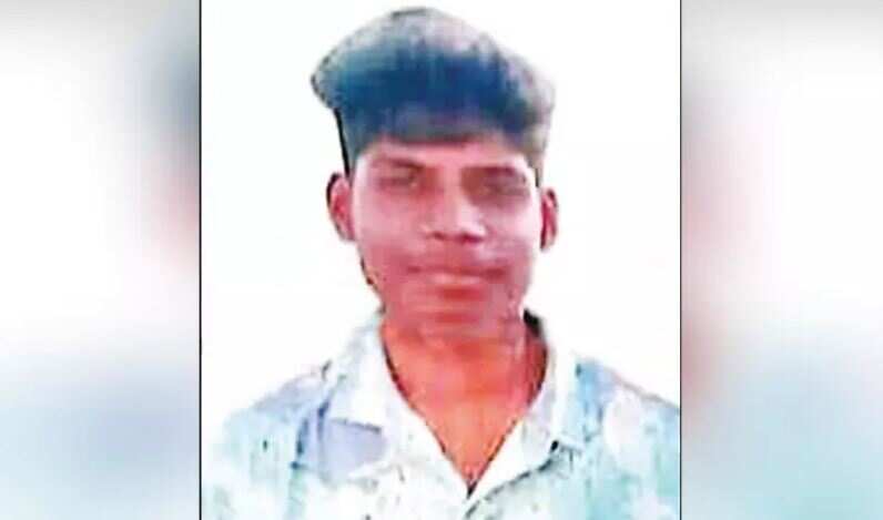 விருப்பமான பாடப்பிரிவு கிடைக்காததால் விரக்தி.. பள்ளி மாணவன் தூக்கிட்டு தற்கொலை!