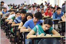 மாணவர்கள் உற்சாகம் ... 11ம் வகுப்பு பொதுத்தேர்வில் இந்த கேள்விக்கு கருணை மதிப்பெண் !