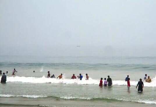 ராட்சத அலையில் சிக்கி பெண் ஐடி ஊழியர் உயிரிழப்பு... மற்றொருவரைத் தேடும் பணி தீவிரம்!