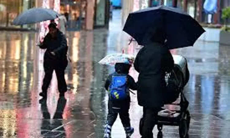 அயர்லாந்தில் கடும் பனிப்பொழிவு… 150 பள்ளிகள் மூடல்!