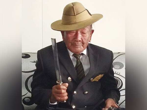 இரண்டாம் உலகப் போர் வீரர் சுபேதார் தான்சியா காலமானார்... அஸ்ஸாம் படைப்பிரிவினர் அஞ்சலி!