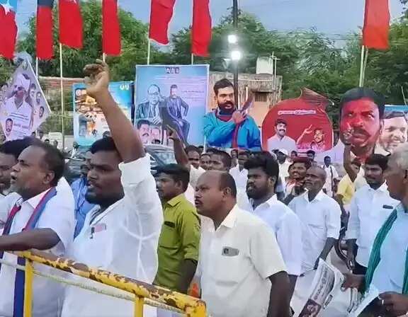 திமுக பாட்டை போடாத, அம்பேத்கர் பாட்டை போடு... உதயநிதி கலந்து கொண்ட விழாவில் கூச்சல் குழப்பம்!