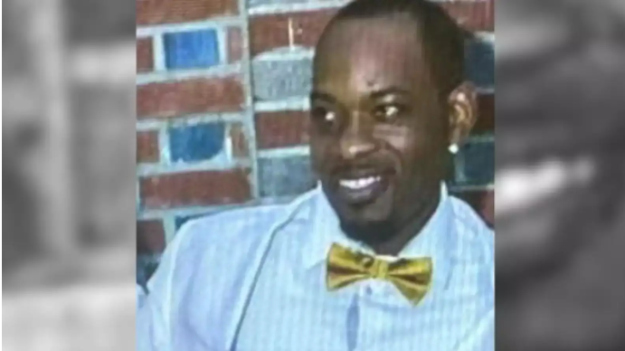 ஒரு குடும்பத்தைச் சேர்ந்த 4 பேர் குத்திக் கொலை!