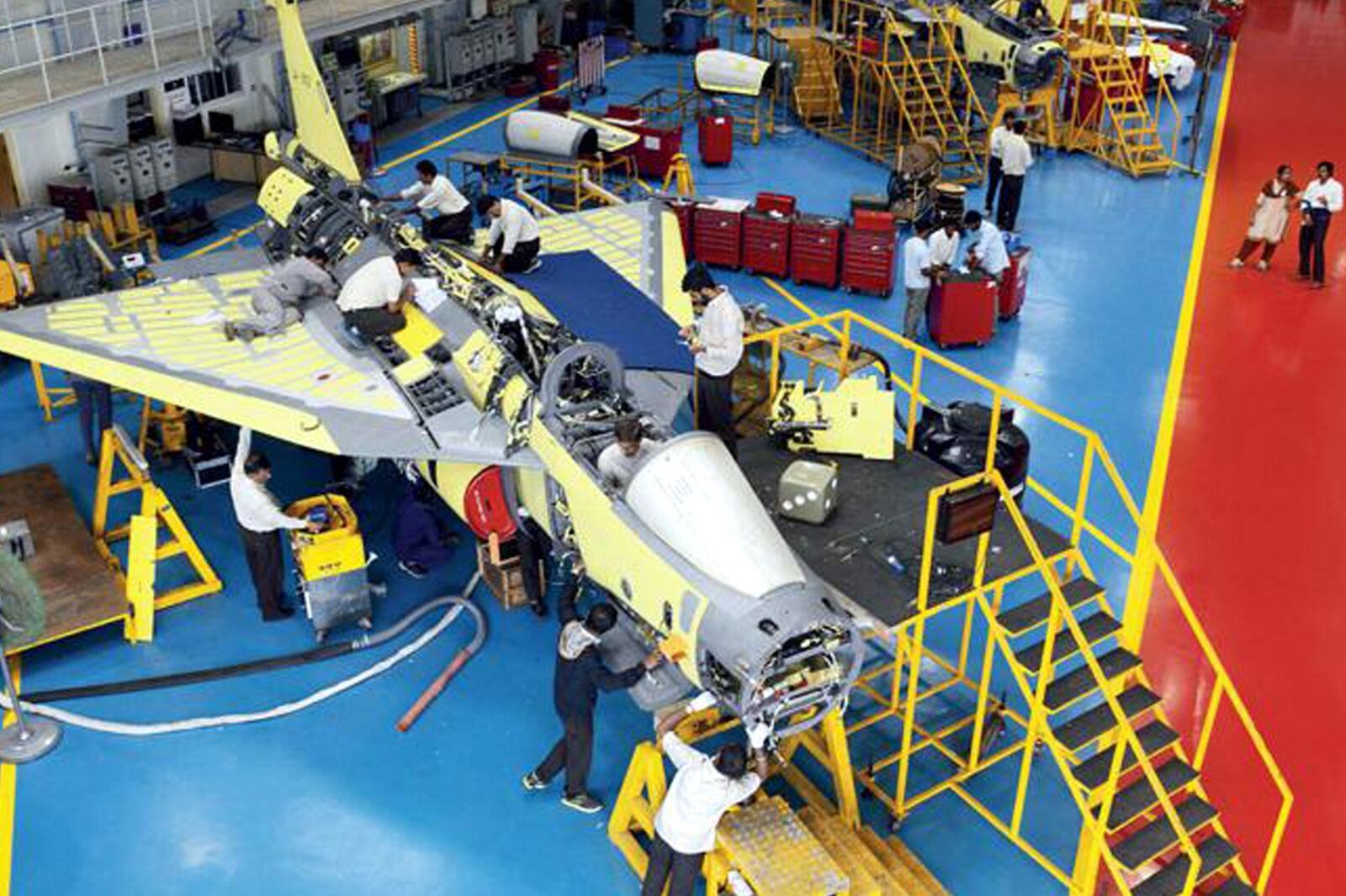 ஆர்டர் புக்ல ரூ.81,784 கோடி... அள்ளி தரும் ஈவுத் தொகை... இந்த ஷேர் 52 வார உயர்வை எட்டியது!