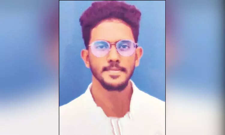 பகீர்... கல்லூரி மாணவர் கத்தியால் குத்தி படுகொலை... ஓரினச் சேர்க்கையால் விபரீதம்...!