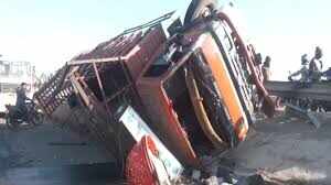 பெங்களூருவில் அதிகாலை கோர விபத்து... 7 பேர் பலி!