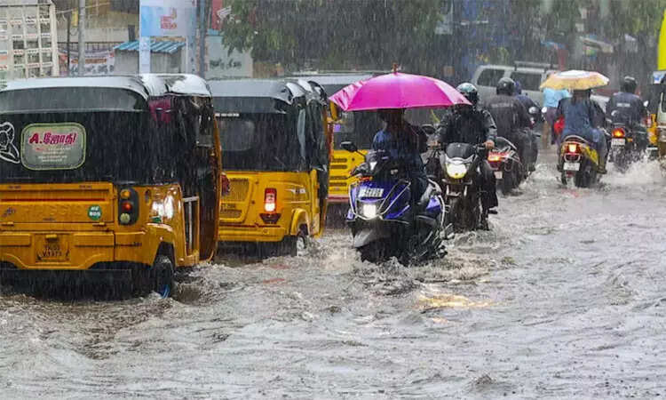 சென்னையில் 4 நாட்களுக்கு கனமழை தொடரும்.. வானிலை மையம் தகவல்!