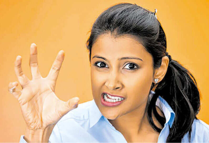 பெண்களை வேலைக்கு செல்ல கட்டாயப்படுத்தக் கூடாது! கோர்ட்டு அதிரடி உத்தரவு!