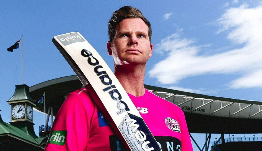 அதிர்ந்த பிபிஎல் அரங்கம் … 107 மீட்டர் சிக்ஸர் அடித்த ஸ்டீவ் ஸ்மித்!