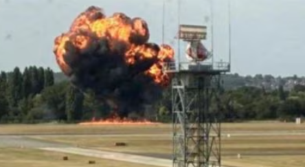 பகீர் வீடியோ... மீண்டும் ஒரு விமான விபத்து.... பயணிகளின் நிலை!