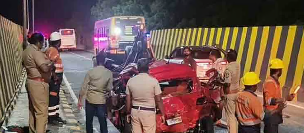 ரயில்வே மேம்பாலத்தில் பேருந்து-பைக் மோதல்... இருவர் பரிதாப பலி!