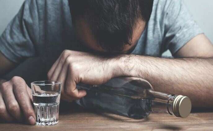 தென்காசியில் பரபரப்பு... மகனை பெற்றோர்களே கொலைச் செய்த கொடூரம்!