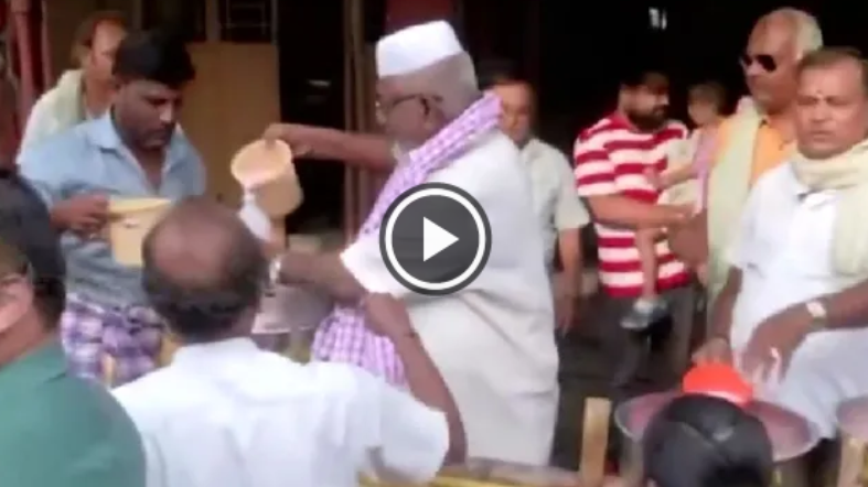 சித்திரை திருவிழாவில் நெகிழ்ச்சி... ரோஸ்மில்க் கொடுத்து தாகம் தீர்த்த இஸ்லாமிய சகோதரர்கள்!