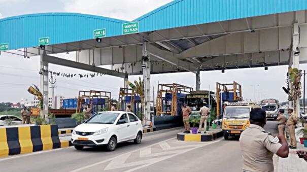 குண்டும் குழியுமாக மோசமான பராமரிப்பு... சுங்கச்சாவடியில் கட்டணம் வசூலிக்க உயர்நீதிமன்றம் தடை!