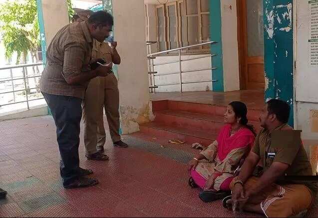 பெரும் பரபரப்பு.. பாஜக பெண் கவுன்சிலர் குடும்பத்துடன் தர்ணா !!