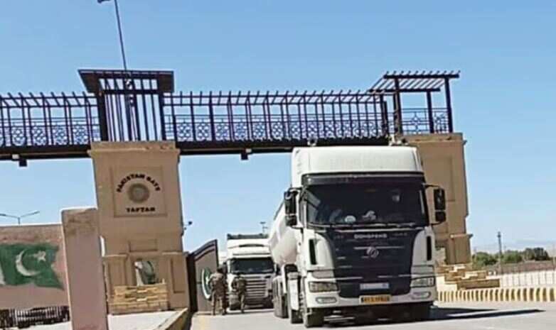 முடிவுக்கு வந்தது தாக்குதல்.. திறக்கப்பட்ட இரு நாட்டு எல்லை.. நிம்மதியடைந்த மக்கள்..!