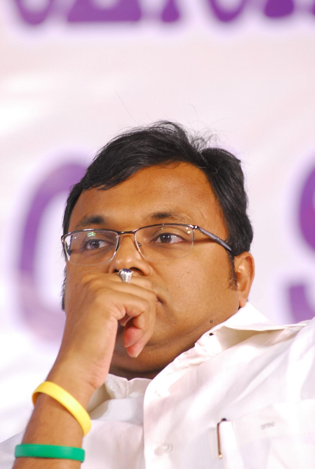 சிரிக்காதீங்க... நிஜமாவே சொன்னாரு... காங்கிரஸ் தலைவர் பதவியை ஏற்க தயார்... கார்த்தி சிதம்பரம் பேட்டி!