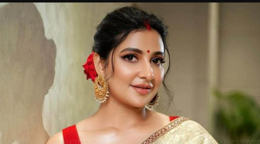 பிரபல நடிகைக்கு சமூக வலைதளங்களில் மிரட்டல் விடுத்த இளைஞர்.... தட்டித் தூக்கிய காவல்துறை!