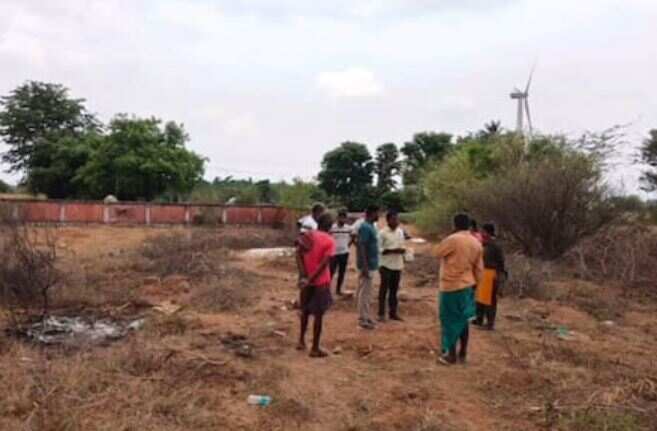 பெரும் அதிர்ச்சி.. பாதி எரிந்த நிலையில் கிடந்த சிறுமி சடலம்.. தீவிர விசாரணையில் போலீசார்!