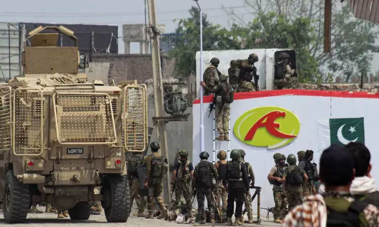 பாகிஸ்தான்–ஆப்கான் எல்லையில் தலீபான் மோதலில் 23 பேர் பலி!