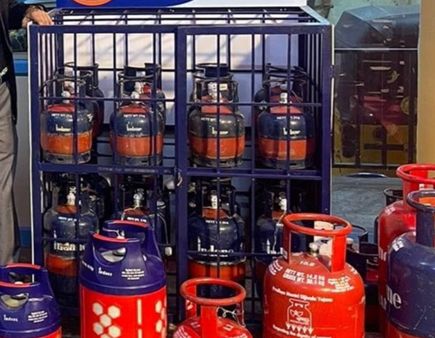 அடி தூள்!! குறைந்த எடையில் துருப்பிடிக்காத சிலிண்டர் !! இல்லத்தரசிகள் வரவேற்பு!!