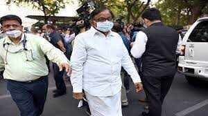 ப. சிதம்பரத்திற்கு எலும்பு முறிவு!! தொண்டர்கள் ஆவேசம்!!