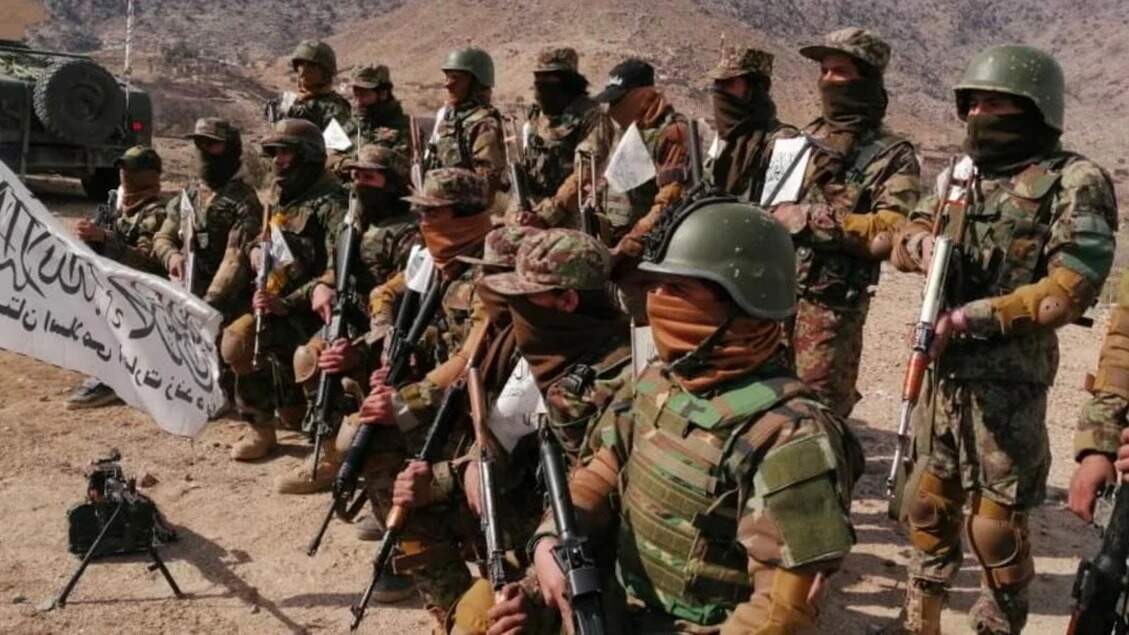 அடுத்த அதிர்ச்சி... மீண்டும் போர் பதற்றம்... பாகிஸ்தானை குறிவைத்த தாலிபான்கள்.. எல்லையில் 15,000 வீரர்கள் குவிப்பு!