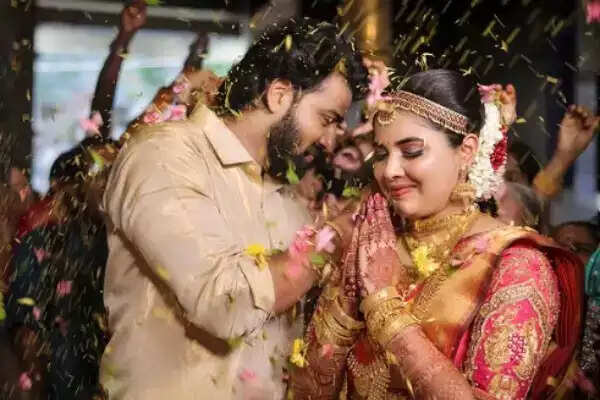 வைரல் வீடியோ.... பிரபல சீரியல் நடிகருக்கு திருமணம்!!