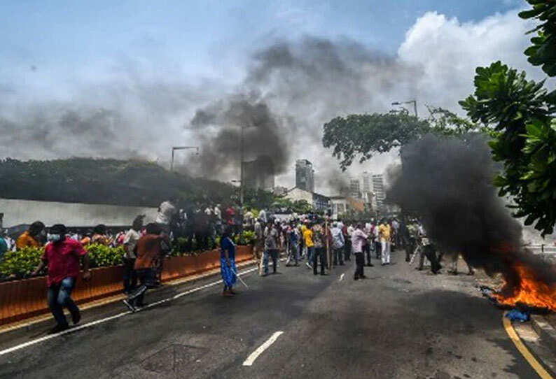 இலங்கை பதற்றம்