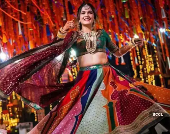 பிரபலங்களை பின்னுக்கு தள்ளி கவனம் ஈர்த்த அஞ்சலி மெர்ச்சண்ட்... ஆனந்த் அம்பானி திருமண கொண்டாட்டம் !