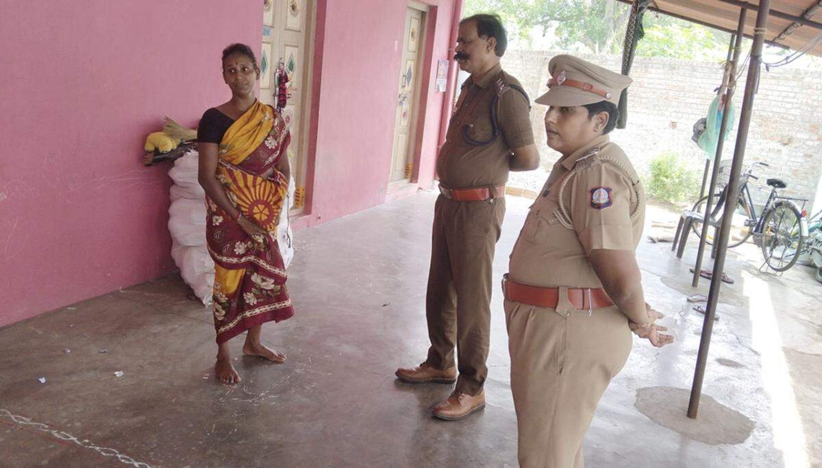 காதலி மீது பெட்ரோல் குண்டு வீச்சு... தவறுதலாக 3 வயது குழந்தை படுகாயம்!