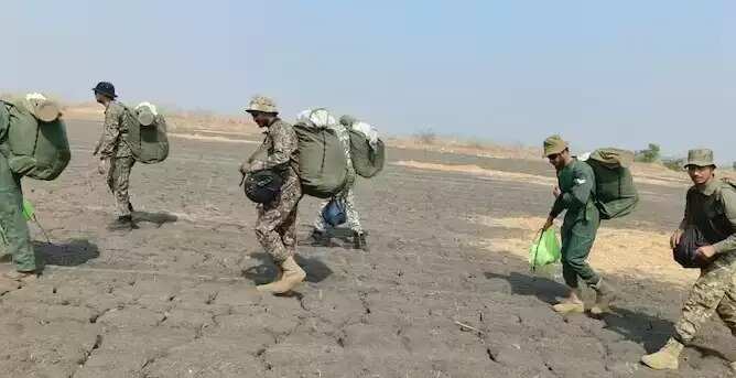 எல்லையில் போர் பதற்றம்... காஷ்மீரை நோக்கி நகரத் தொடங்கும் பாகிஸ்தான் இராணுவம்!
