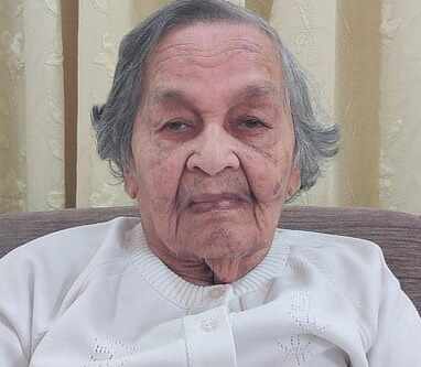 105 வயசு.. கொடைக்கானல் நகர அதிமுக பிரமுகரின் தாயார் காலமானார்... அதிமுகவினர் நேரில் அஞ்சலி!