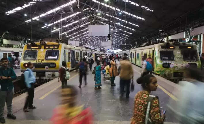 4 குழந்தைகளை ரயிலில் தவிக்க விட்ட கொடூரம்.. 2ஆம் மனைவி வெறிச்செயல்.. தீரா சோகத்தில் கணவர்!